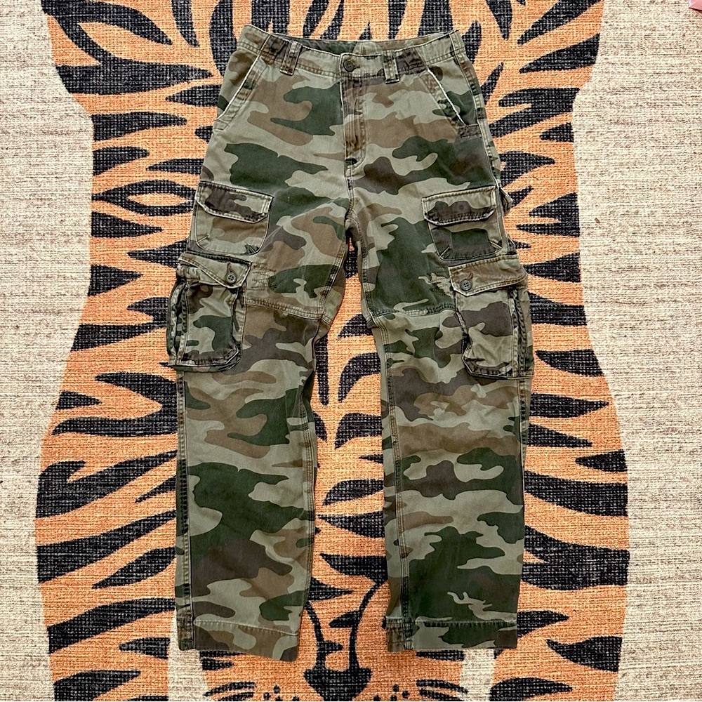 Canyon River Blues Cargo Pants. Fits Size 28 Waist.